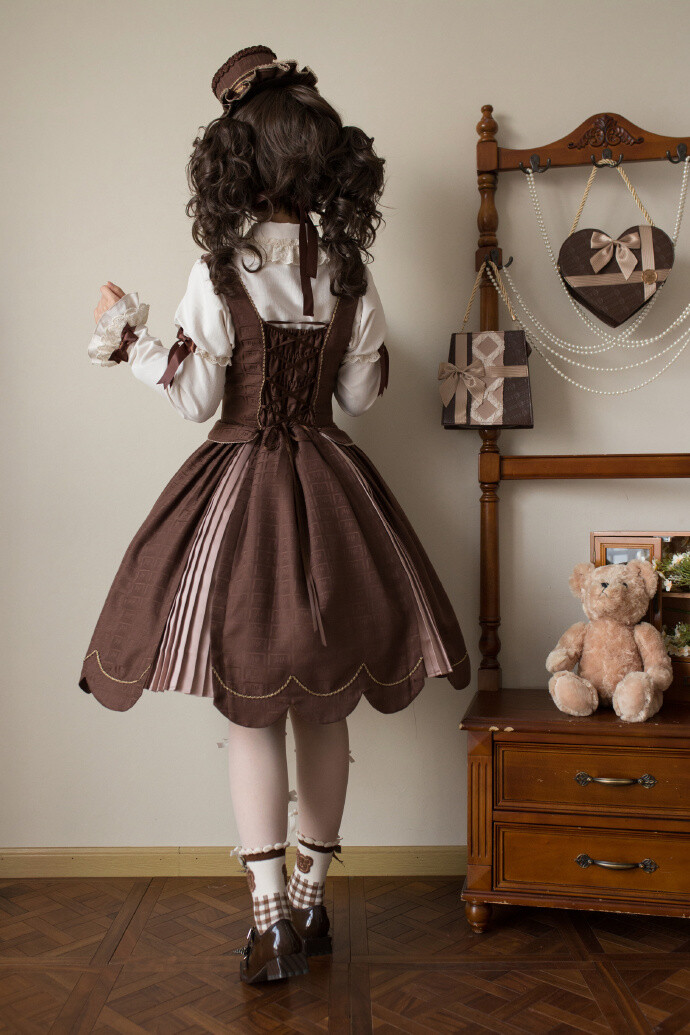 往那一站跟个巧克力小蛋糕似的，好喜欢ag家的新品设计啊