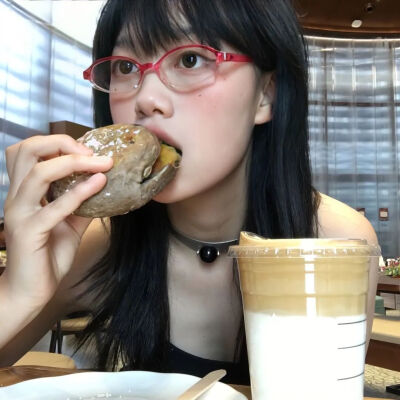 一直原谅的话就会失去所有价值 但不原谅的话就会分开 那爱怎么办 想念怎么办 我怎么办