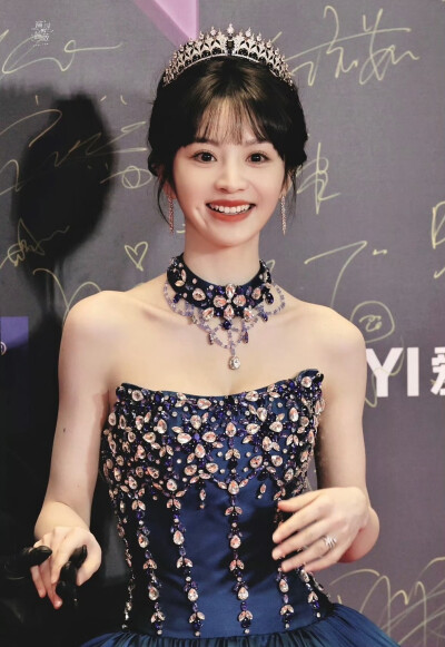 BY爱喝可乐的古娜小姐 中国 田曦薇