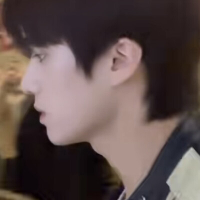 ‎爱是想触碰又收回的手（这组我修了很久单收使用吧）