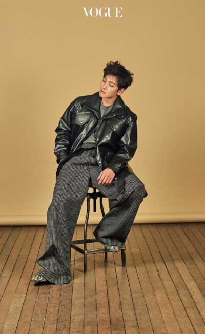 BY爱喝可乐的古娜小姐 韩国 池昌旭