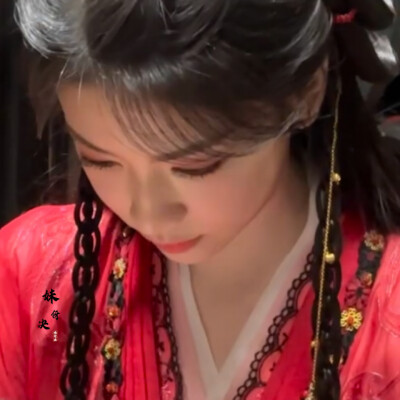 不信神佛 却苦涩你水目的瞳