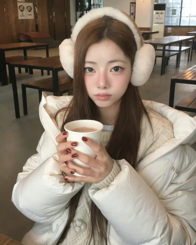 purple kiss 罗高恩