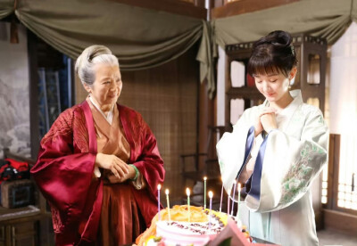 知否知否应是绿肥红瘦 