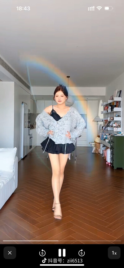 收录的想买的衣服