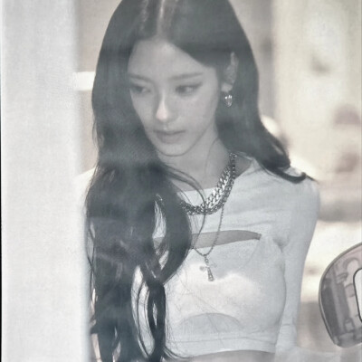 坐在你身边看云