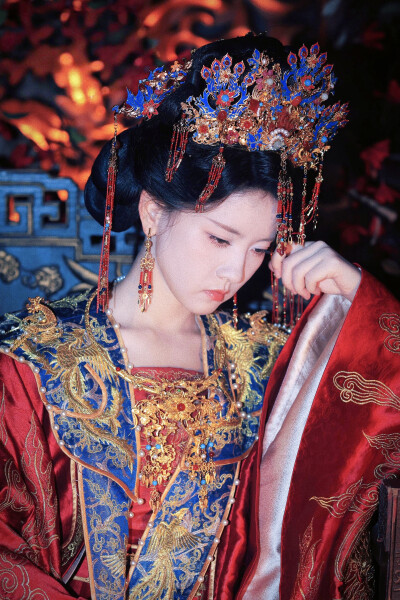 愿逐流云入卿怀 云知微