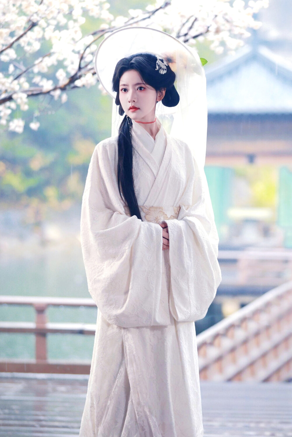 愿逐流云入卿怀 云知微