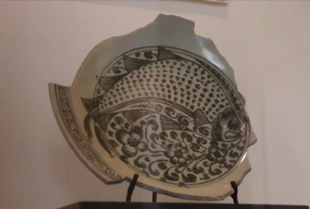 △ 宋加洛窑鱼纹盘  宋加洛博物馆藏