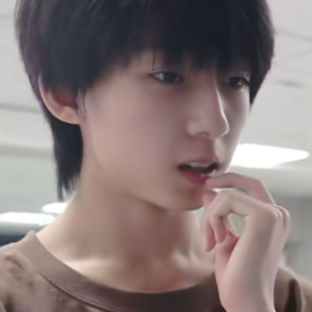 无聊到去看以前的物料了