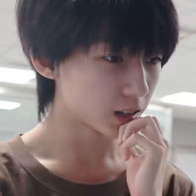 无聊到去看以前的物料了