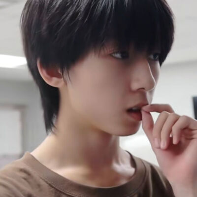 无聊到去看以前的物料了