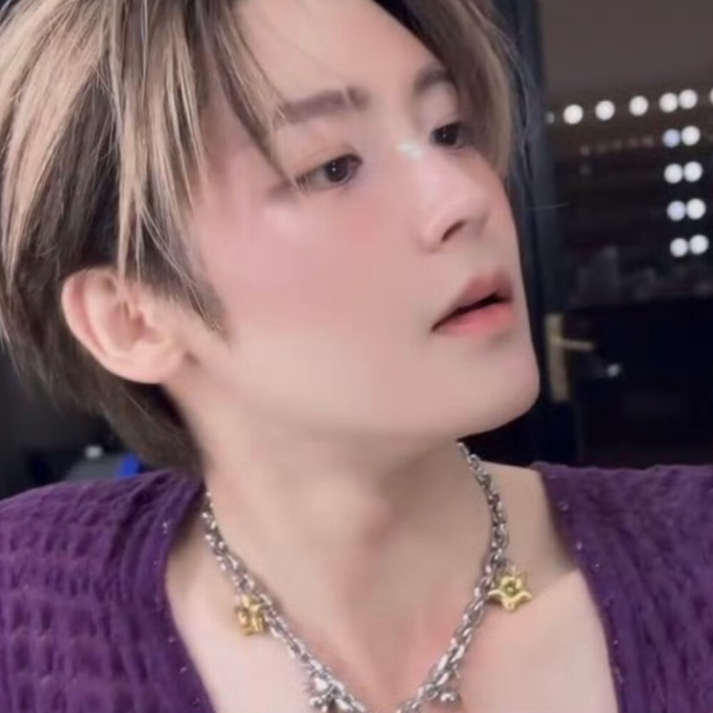 妹妹说紫色很有韵味