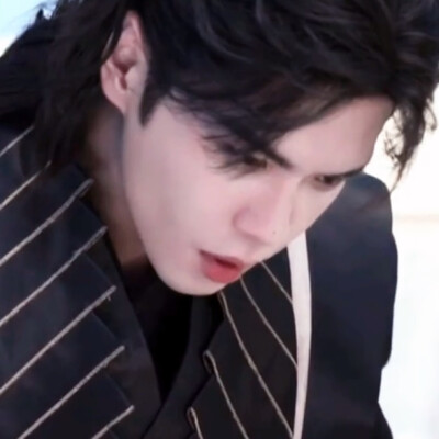 封山以后，风雪如席，而我不可卷。