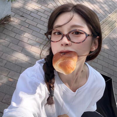 女生头像˶ᕱ⑅ᕱﾞ