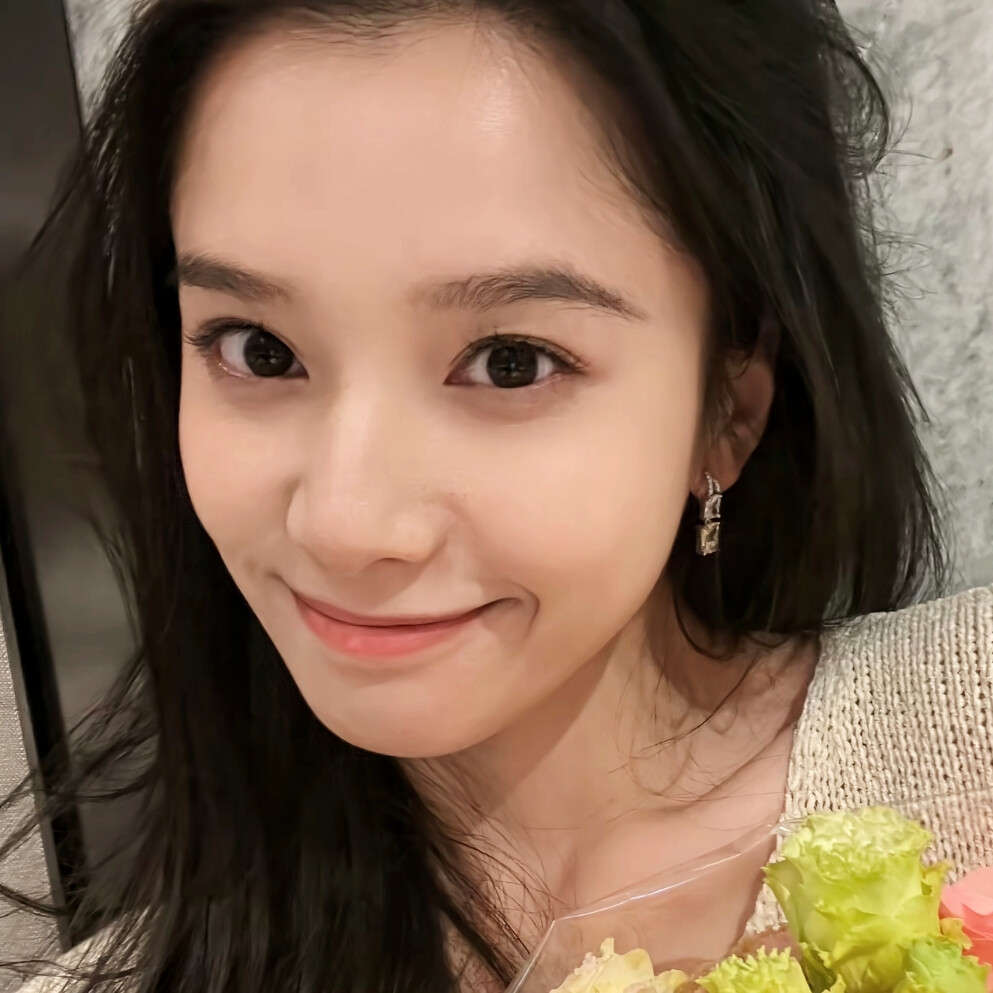 此女自拍大放送，走过路过不要错过！