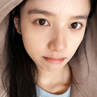 此女自拍大放送，走过路过不要错过！