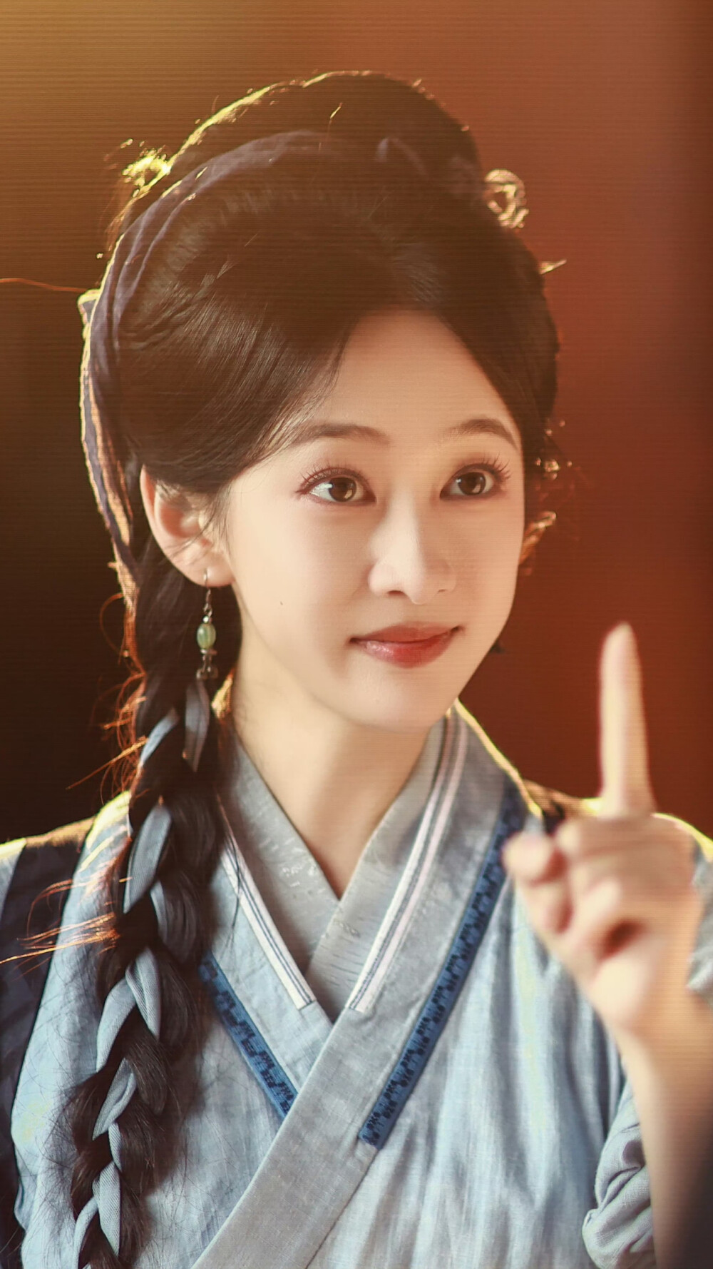 穿荒年，我带四崽成首富 刘美含