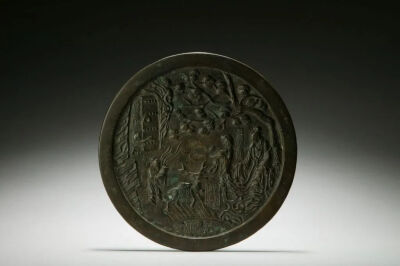 ▲ [元] 至顺辛未镜（缺钮），面径19.9厘米故宫博物院藏