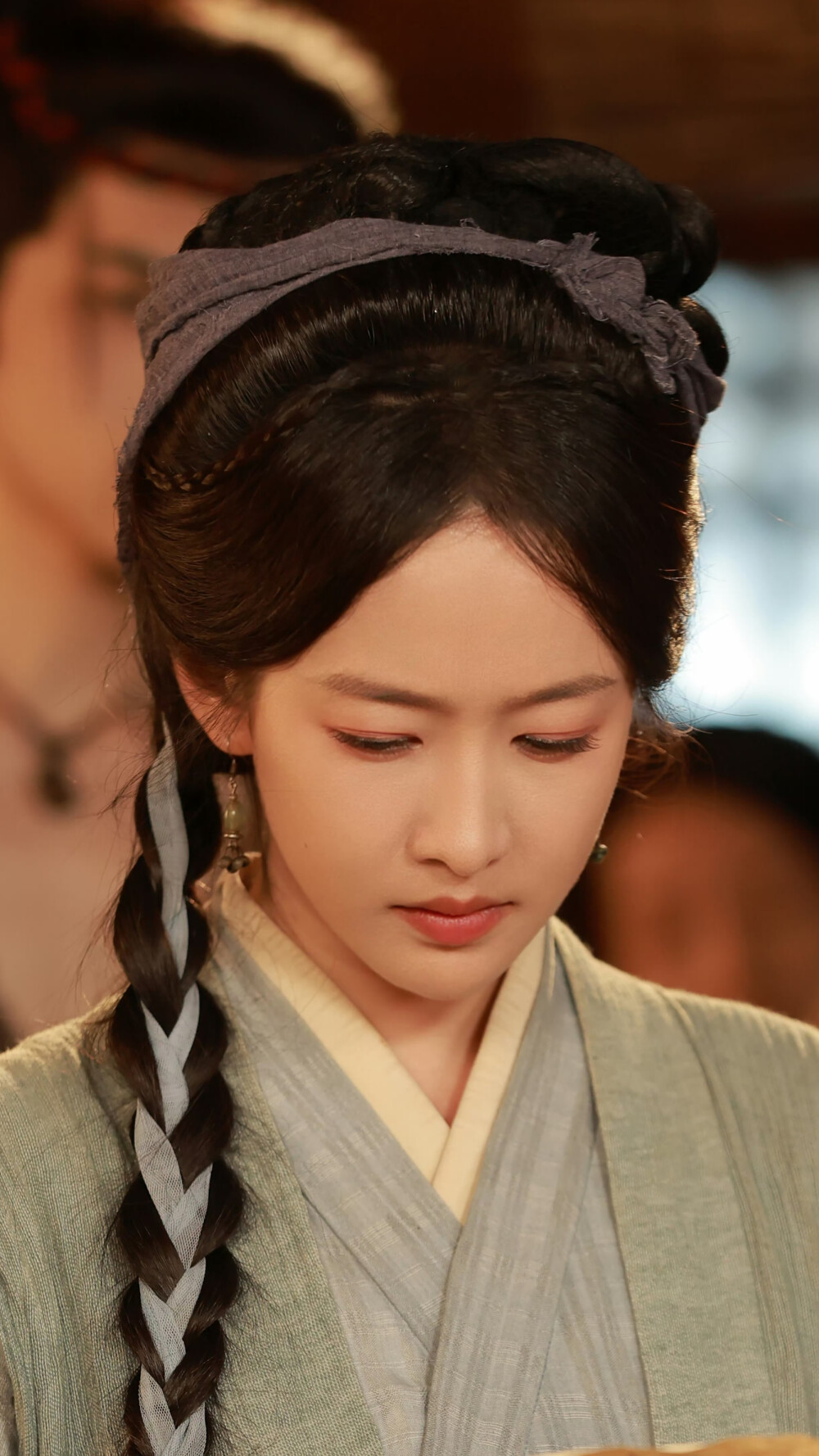 穿荒年，我带四崽成首富 刘美含