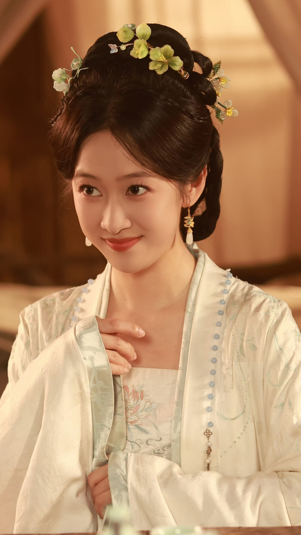 穿荒年，我带四崽成首富 刘美含