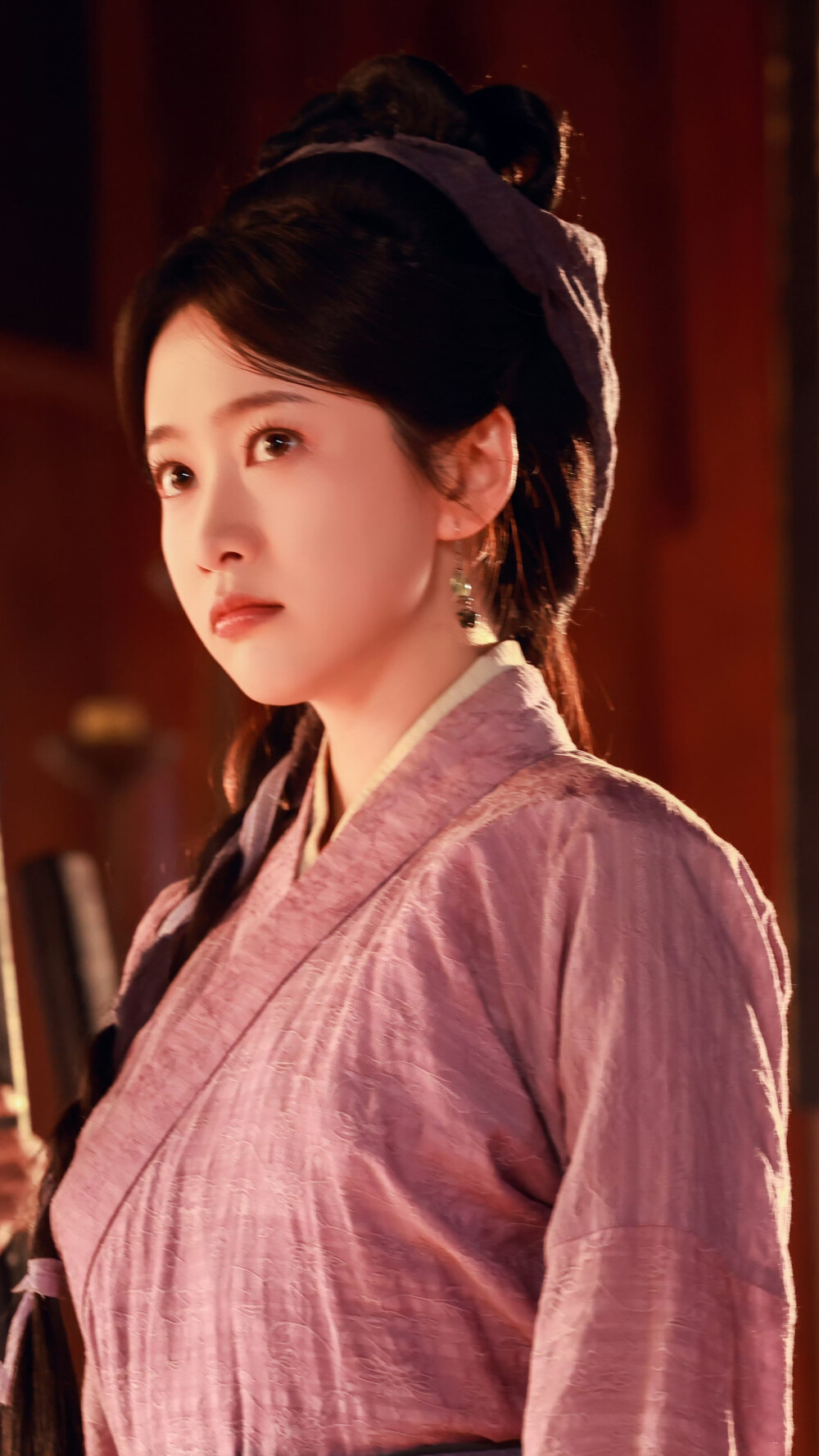 穿荒年，我带四崽成首富 刘美含