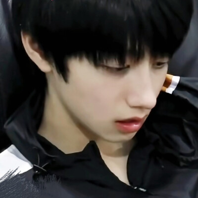 小不忍则乱大萌