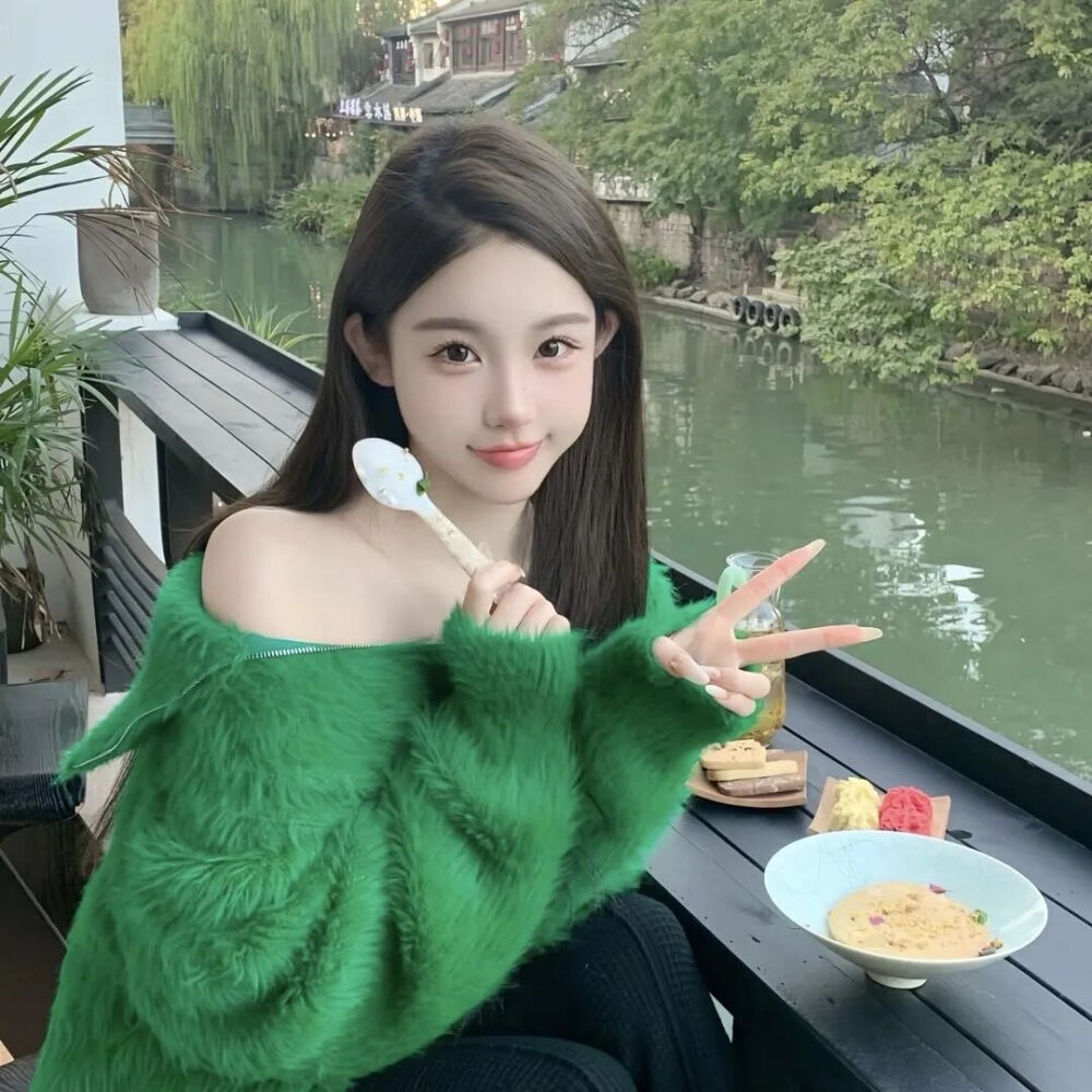 在骂我吗 听不懂 感觉像小狗撒娇