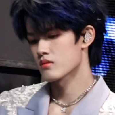 @Yuki: 等天空变成克莱因蓝，等我变成21克。