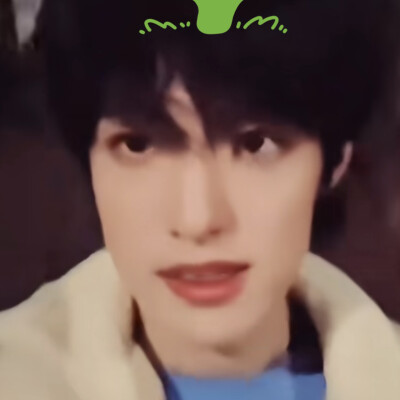 咦…给你个东西，你要不要？就是我。你要不要？