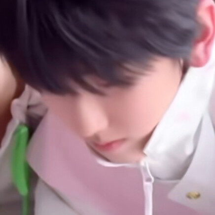 我觉得这张好美萌