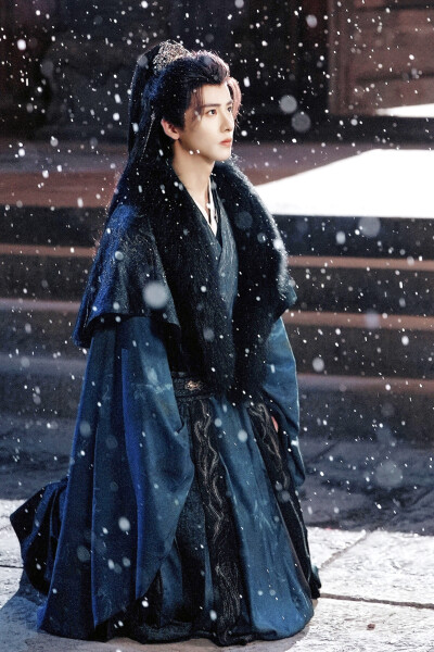 又是月明时 谢令仪