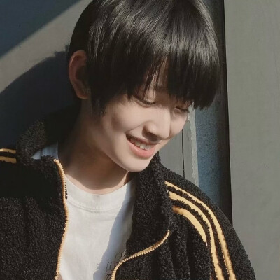 可以随意调色，收藏拿图