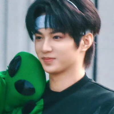 你哭着对我说 童话里都是骗人的