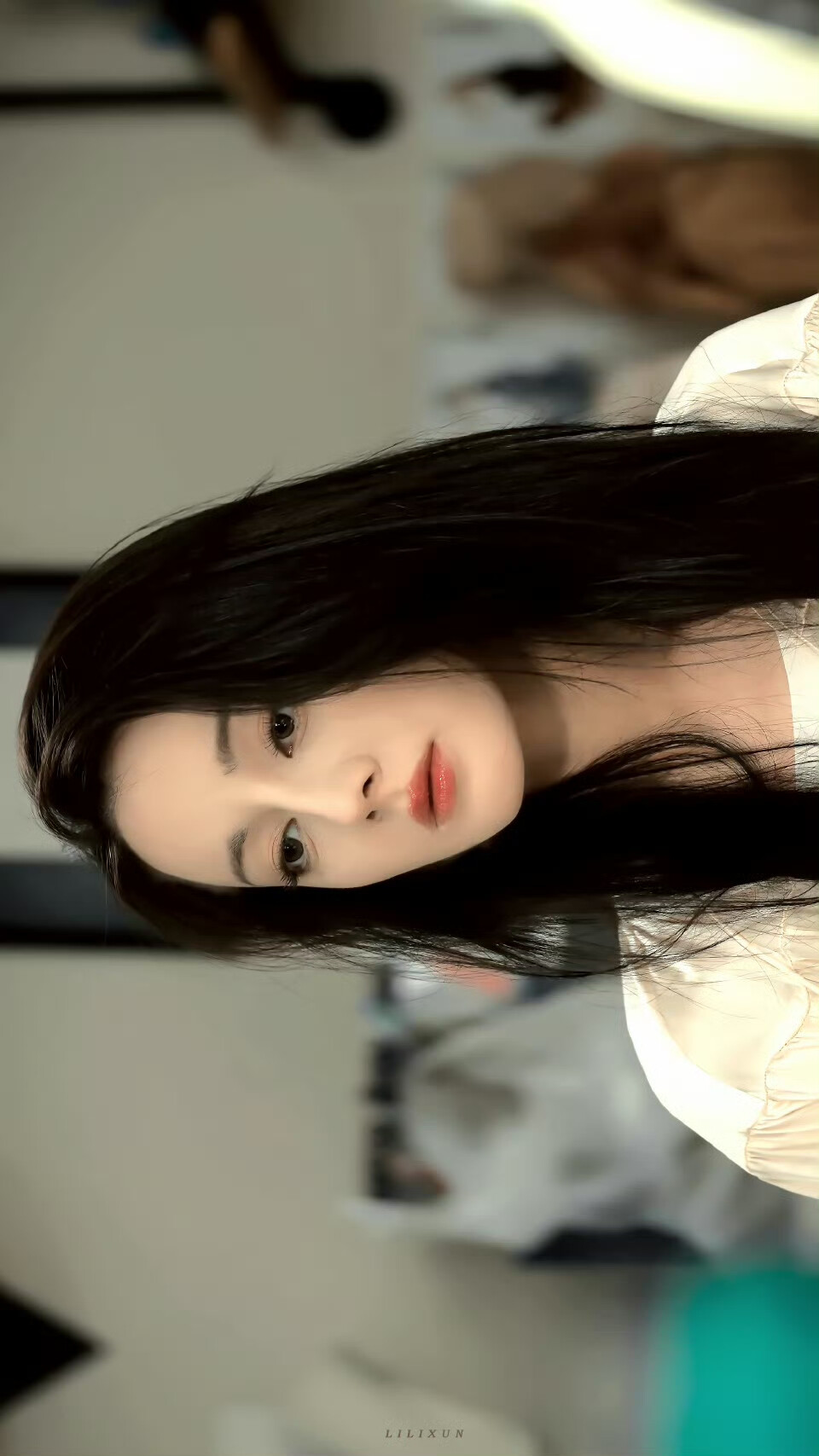 - 迪丽热巴 / 聂九罗 。