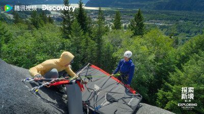 YIBO-OFFICIAL：
#王一博北美正骨#
于岩壁上协同，于吊帐间休憩，于飞盘中得趣。探索的节奏，是全力以赴，也是尽情呼吸。@UNIQ-王一博 
腾讯视频#探索新境# 第二季，正在播出。#探索新境2# ​​​