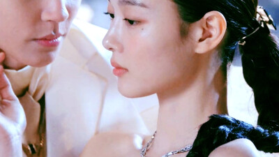 《亲爱的X》白雅珍（金裕贞饰）