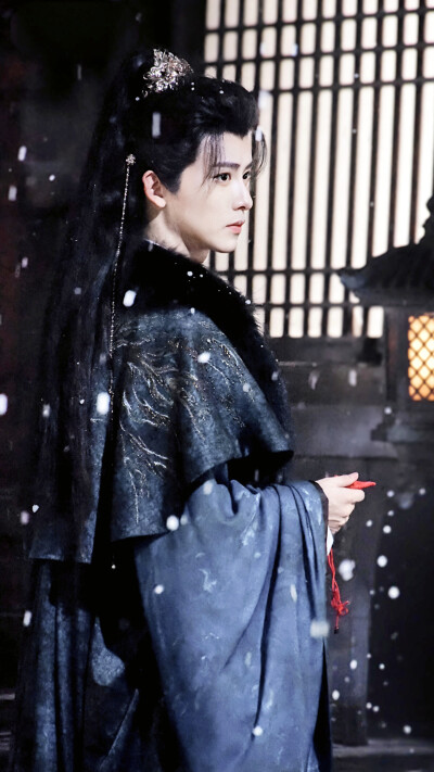 又是月明时 谢令仪