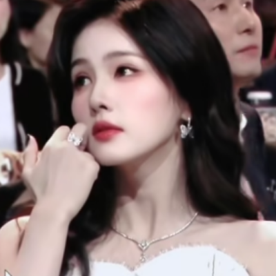 女神依旧美美的