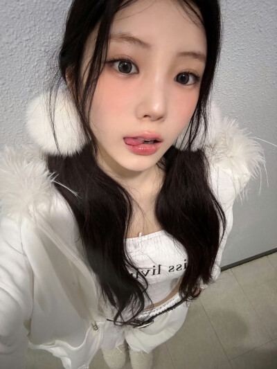 ILLIT wonhee李沅禧