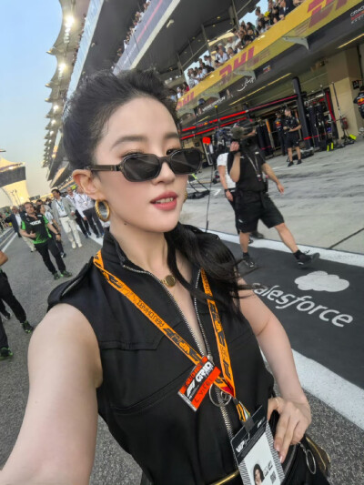 刘亦菲 2025年F1赛季收官战-阿布扎比大奖赛决赛2025.12.7