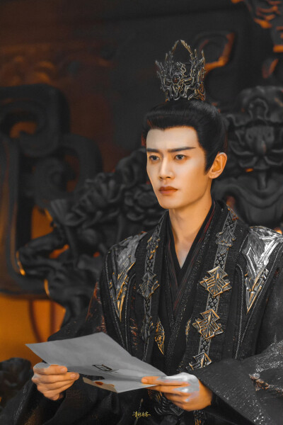 任嘉伦《凤凰台上》萧焕