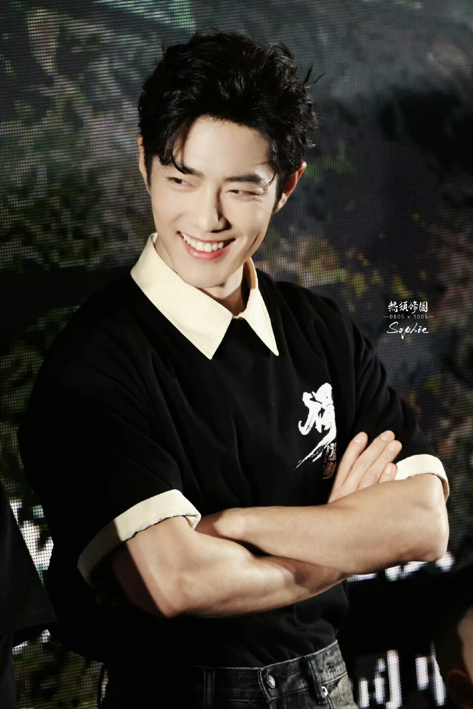 肖战
20251206 【得闲】 • 北京首映
见水印