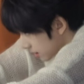 陈小明肘击张桂源。。