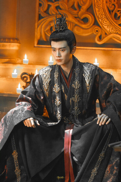 任嘉伦《凤凰台上》萧焕