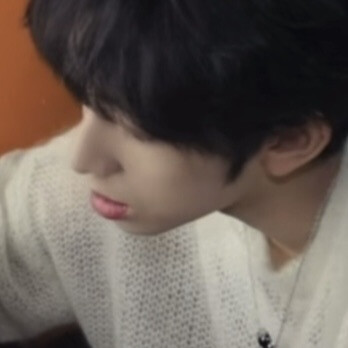 陈小明肘击张桂源。。