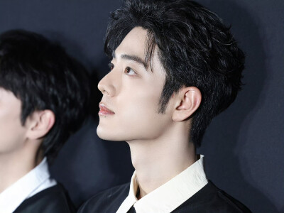 怀“谨制”之心，凝众人之力，莫得闲@肖战 赴约分享#电影得闲谨制# 的故事。 ​​​