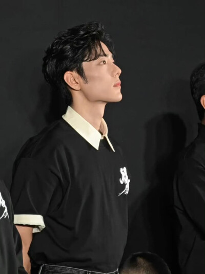 怀“谨制”之心，凝众人之力，莫得闲@肖战 赴约分享#电影得闲谨制# 的故事。 ​​​