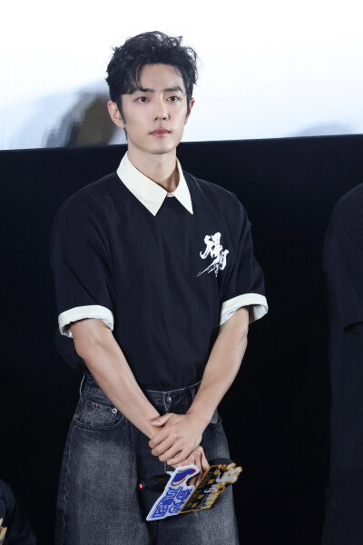 怀“谨制”之心，凝众人之力，莫得闲@肖战 赴约分享#电影得闲谨制# 的故事。 ​​​