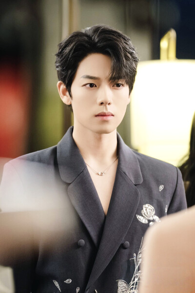 南音再许 裴京墨